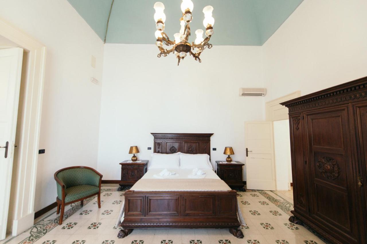 Palazzo Scarciglia Hotel Minervino di Lecce Exterior photo
